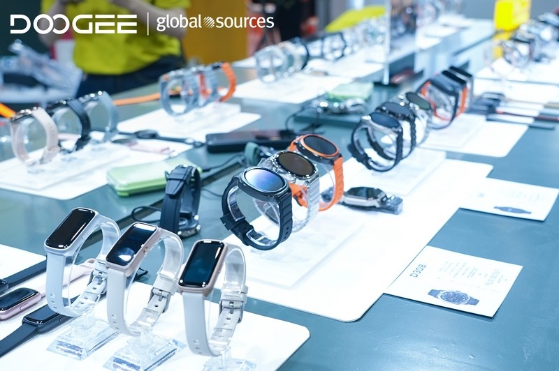 Doogee представила тонкие смартфоны с проекторами и другие новинки на выставке Global Sources в Гонконге