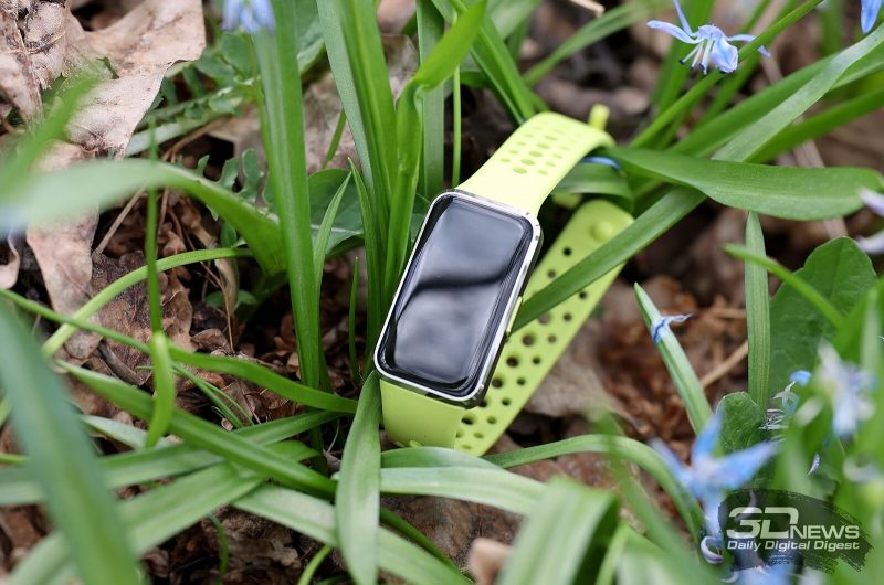 Фитнес-браслет HUAWEI Band 10: настоящий металл