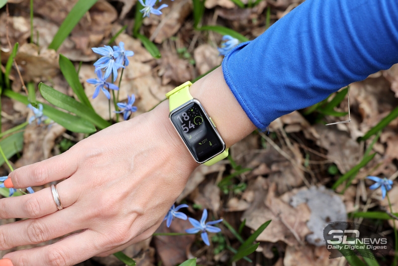 Фитнес-браслет HUAWEI Band 10: настоящий металл