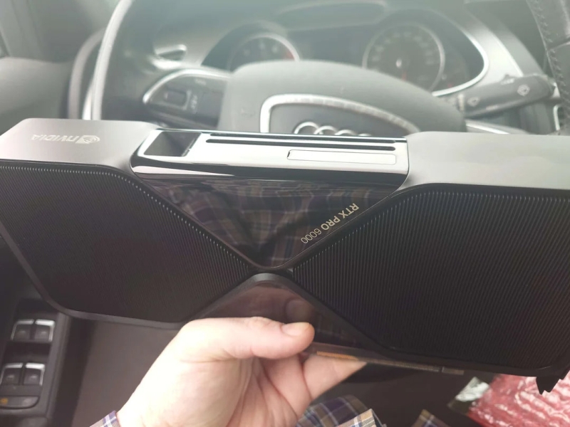 Профессиональная видеокарта Nvidia RTX Pro 6000 Blackwell Workstation Edition с 96 Гбайт GDDR7 поступила в продажу за €9000