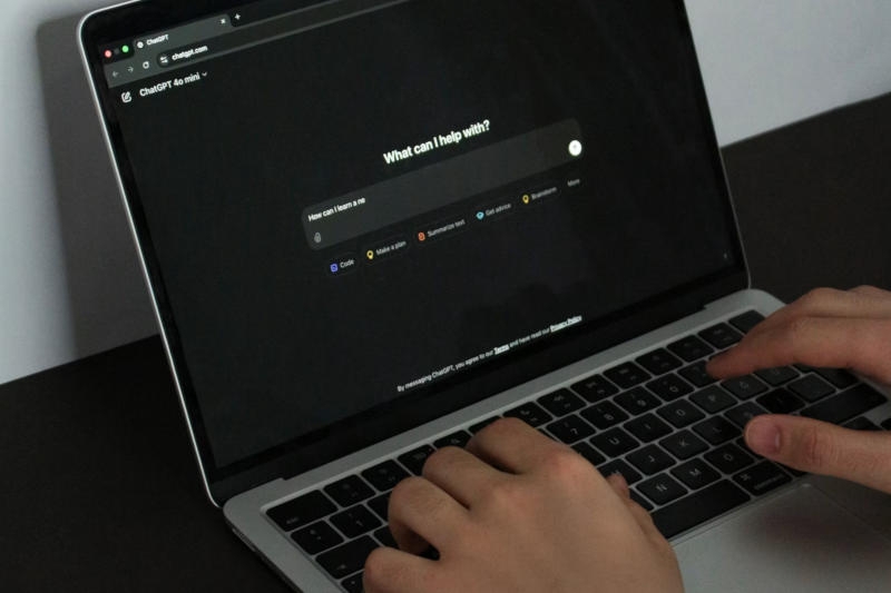 ChatGPT теперь отказывается копировать стили писателей
