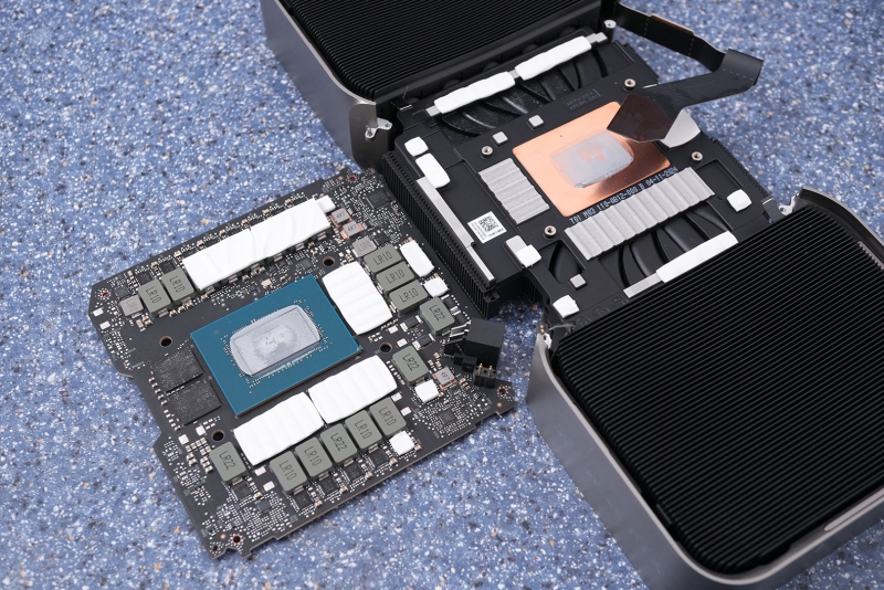 Gigabyte выпустила дырявую видеокарту &mdash; в плате Aorus GeForce RTX 5080 Infinity Wood оказалось четыре огромных выреза