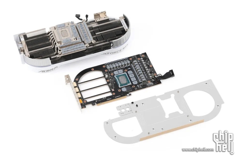 Gigabyte выпустила дырявую видеокарту &mdash; в плате Aorus GeForce RTX 5080 Infinity Wood оказалось четыре огромных выреза