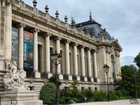 Первый взгляд на смартфон realme GT 7 Dream Edition: заряженный гонщик