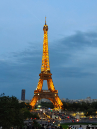 Первый взгляд на смартфон realme GT 7 Dream Edition: заряженный гонщик