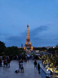 Первый взгляд на смартфон realme GT 7 Dream Edition: заряженный гонщик